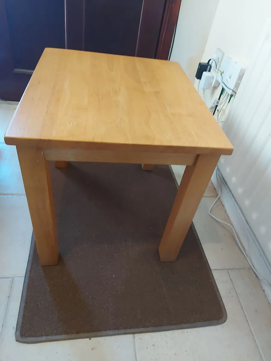 2 Sturdy Side Tables, very strong and in excellent - Image 1