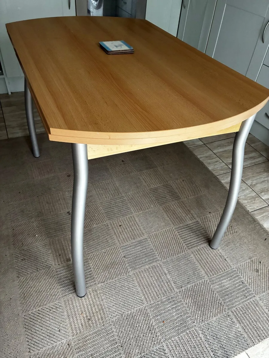Kitchen table - tip-top condition - Image 2