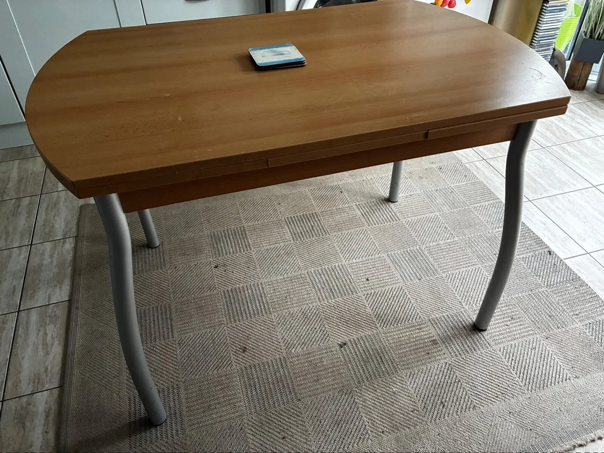 Kitchen table - tip-top condition - Image 1
