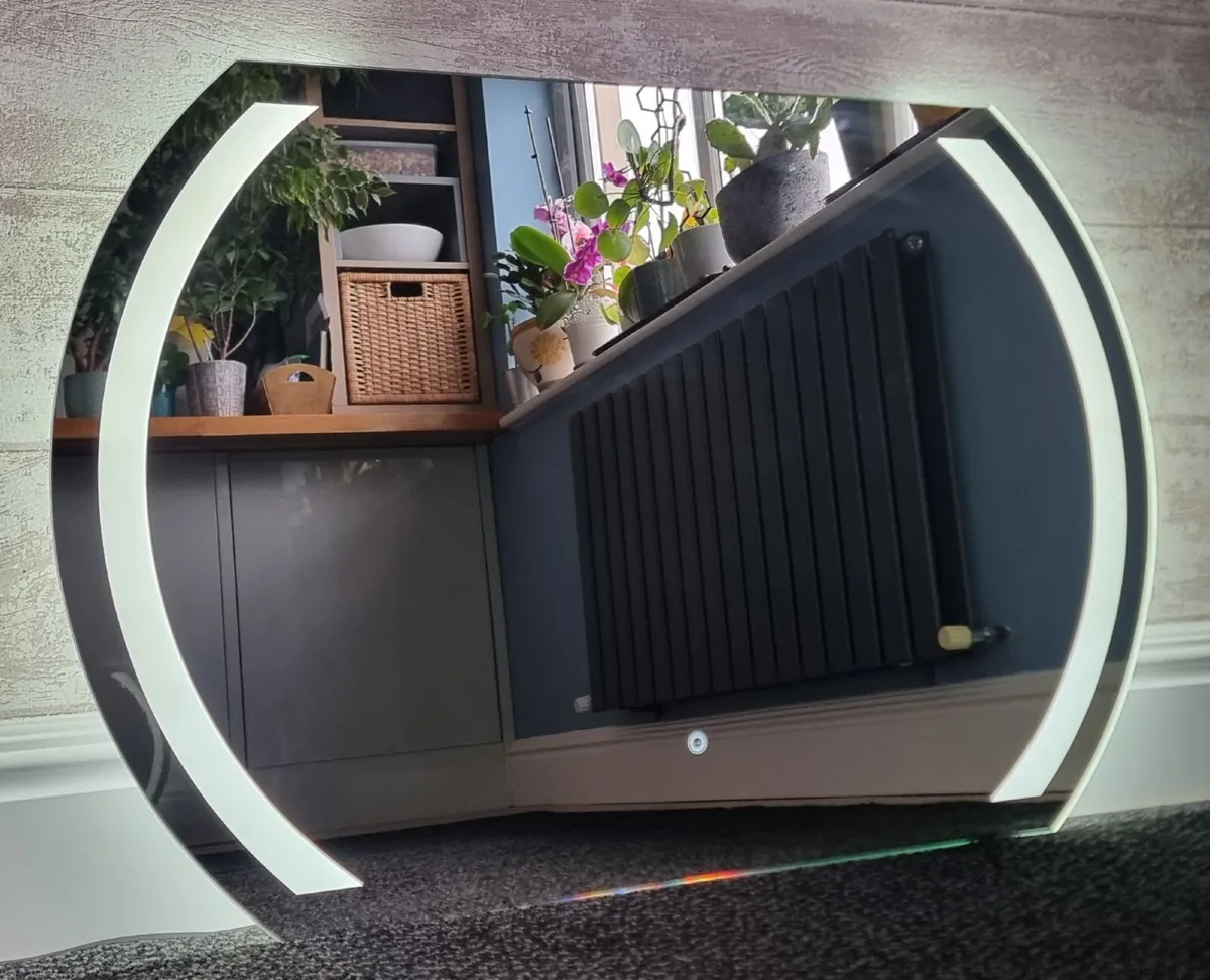 LED Bathroom Mirror Antifog Demister 90x60cm - Image 2