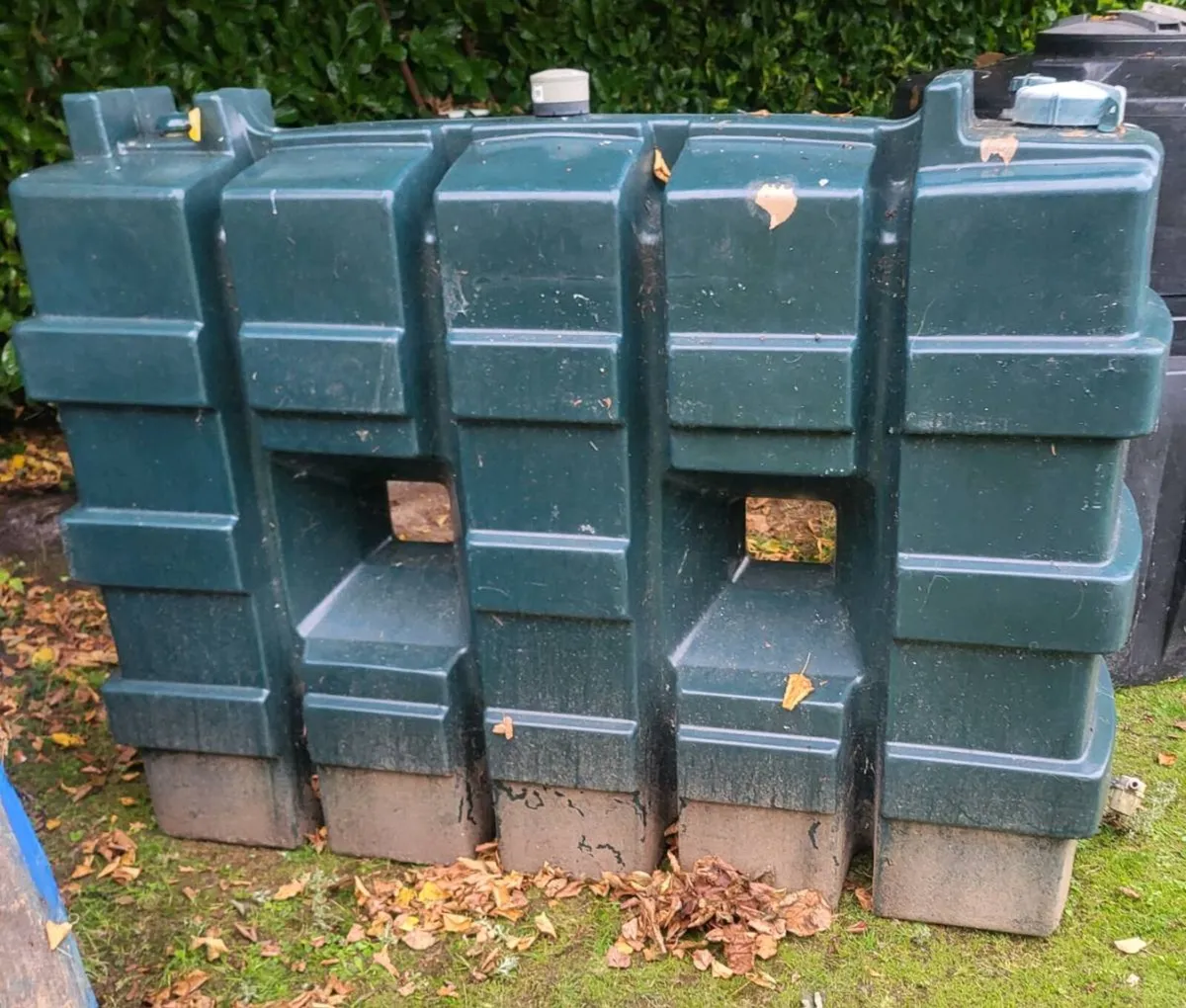 Kingspan 1100 litre oil tanks - Image 1