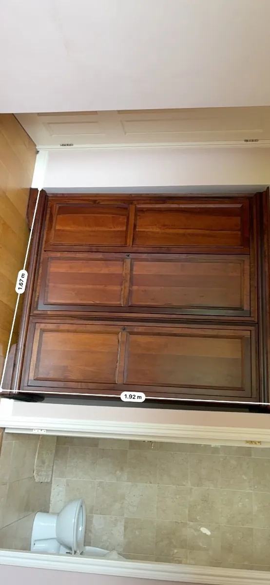 Solid mahogany Wardrobe and chest of drawers. - Image 1