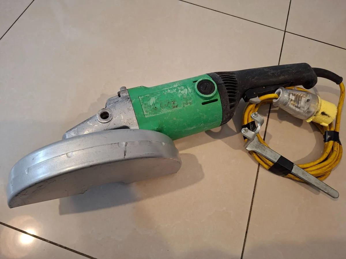 Hitachi G 23SF 230mm Angle Grinder 110v - Image 3