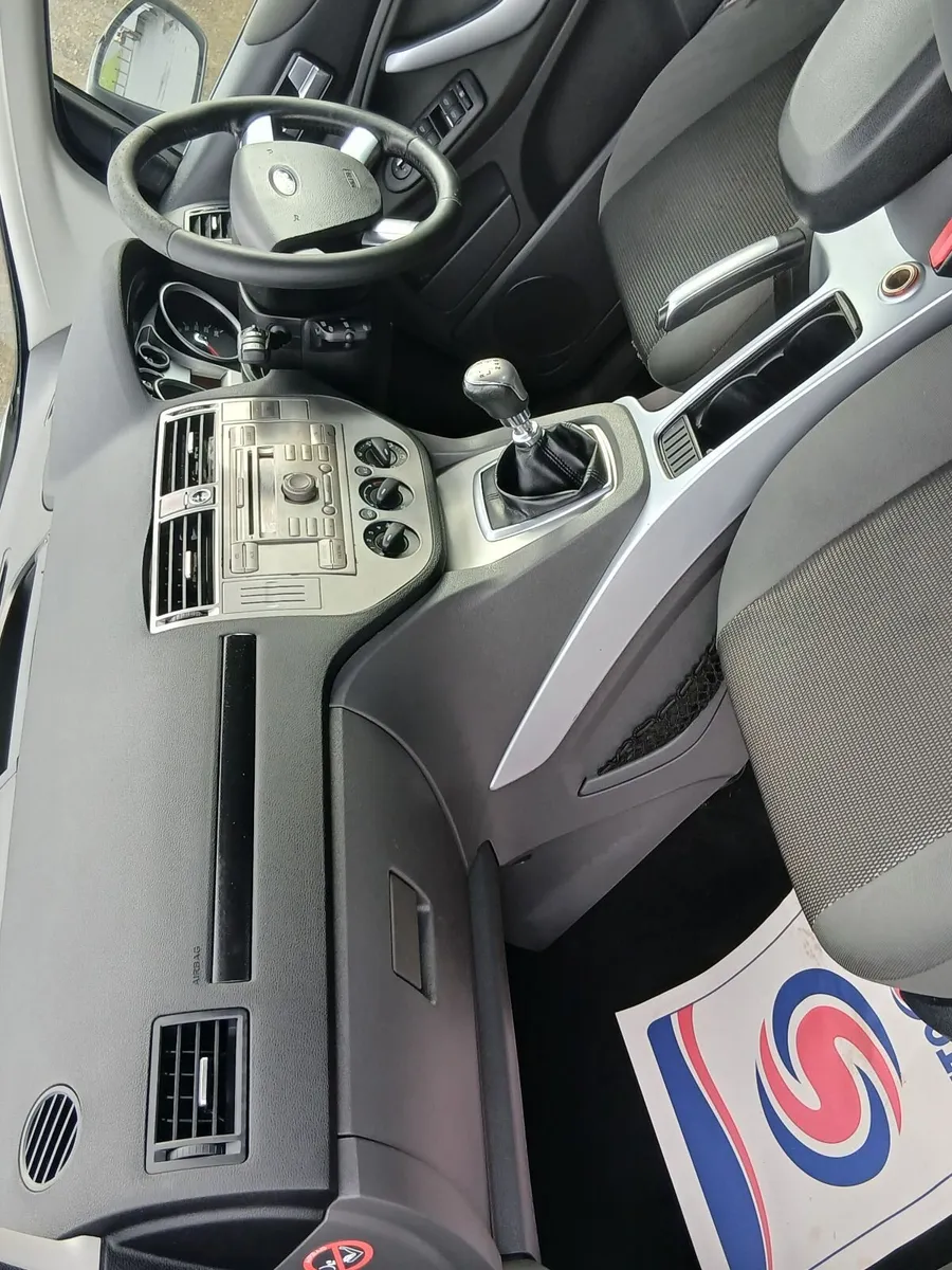 Ford Kuga 2013 - Image 2