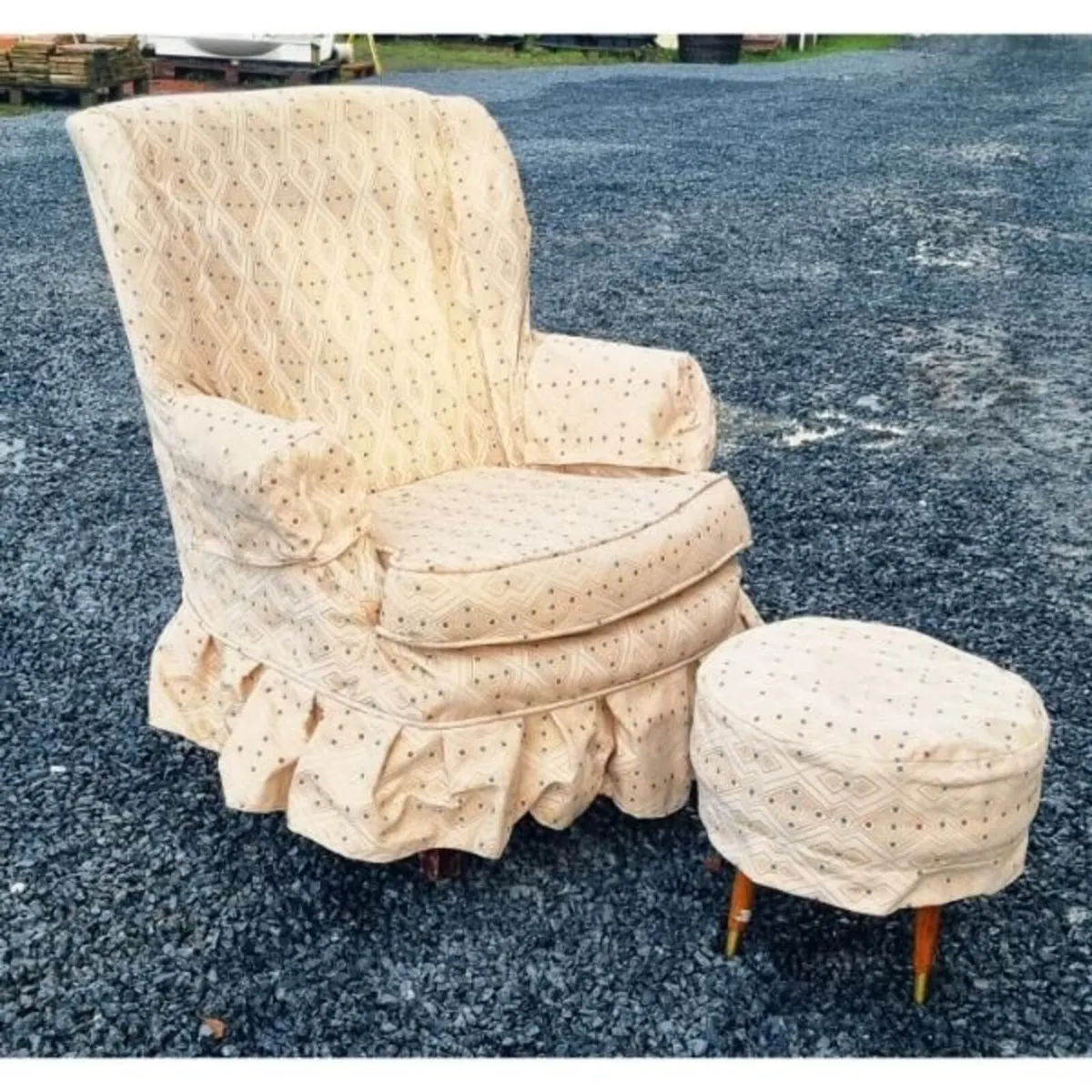 Armchair and Stool KAS1009 - Image 1