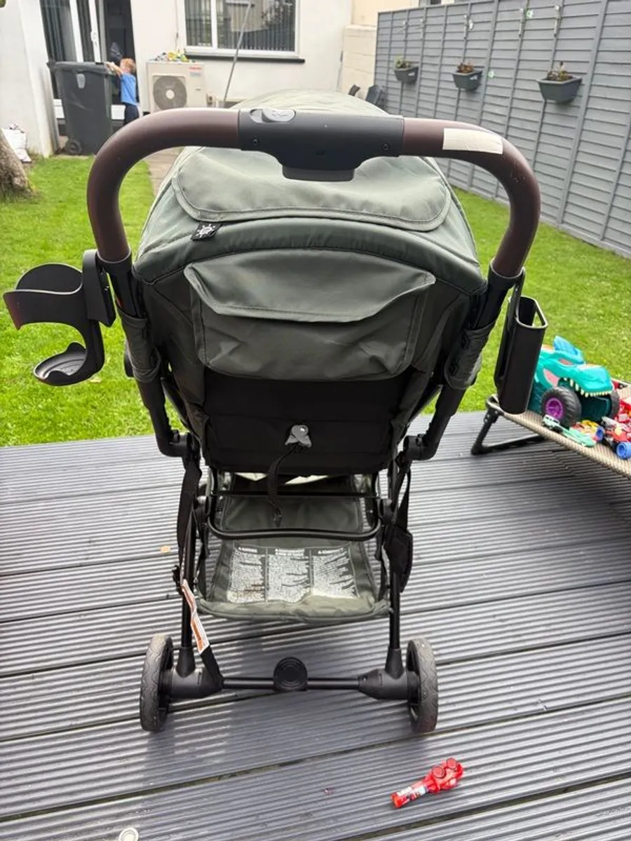 Lightweight Stroller - Image 4