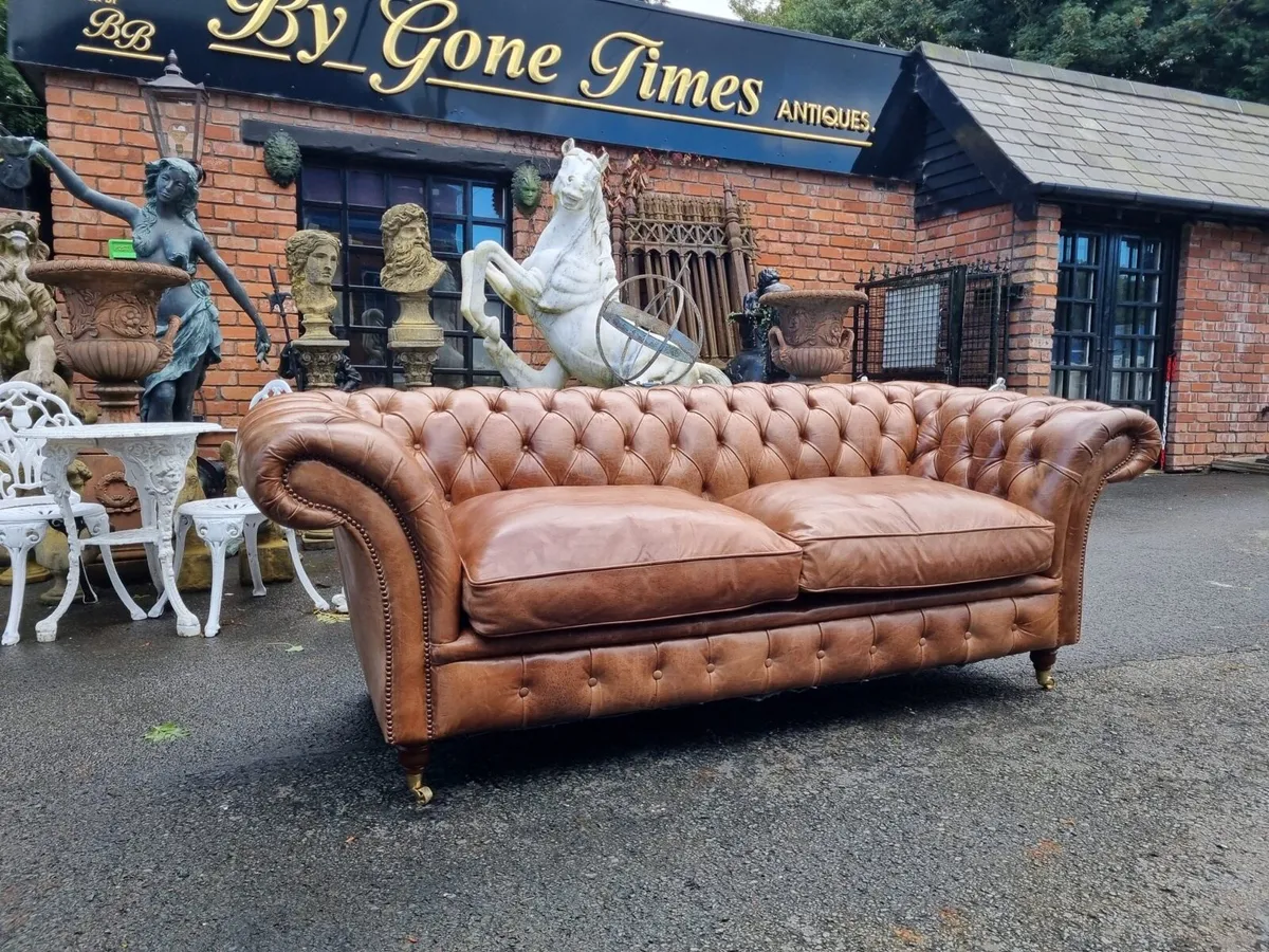 Halo leather chesterfield sofa - Image 2