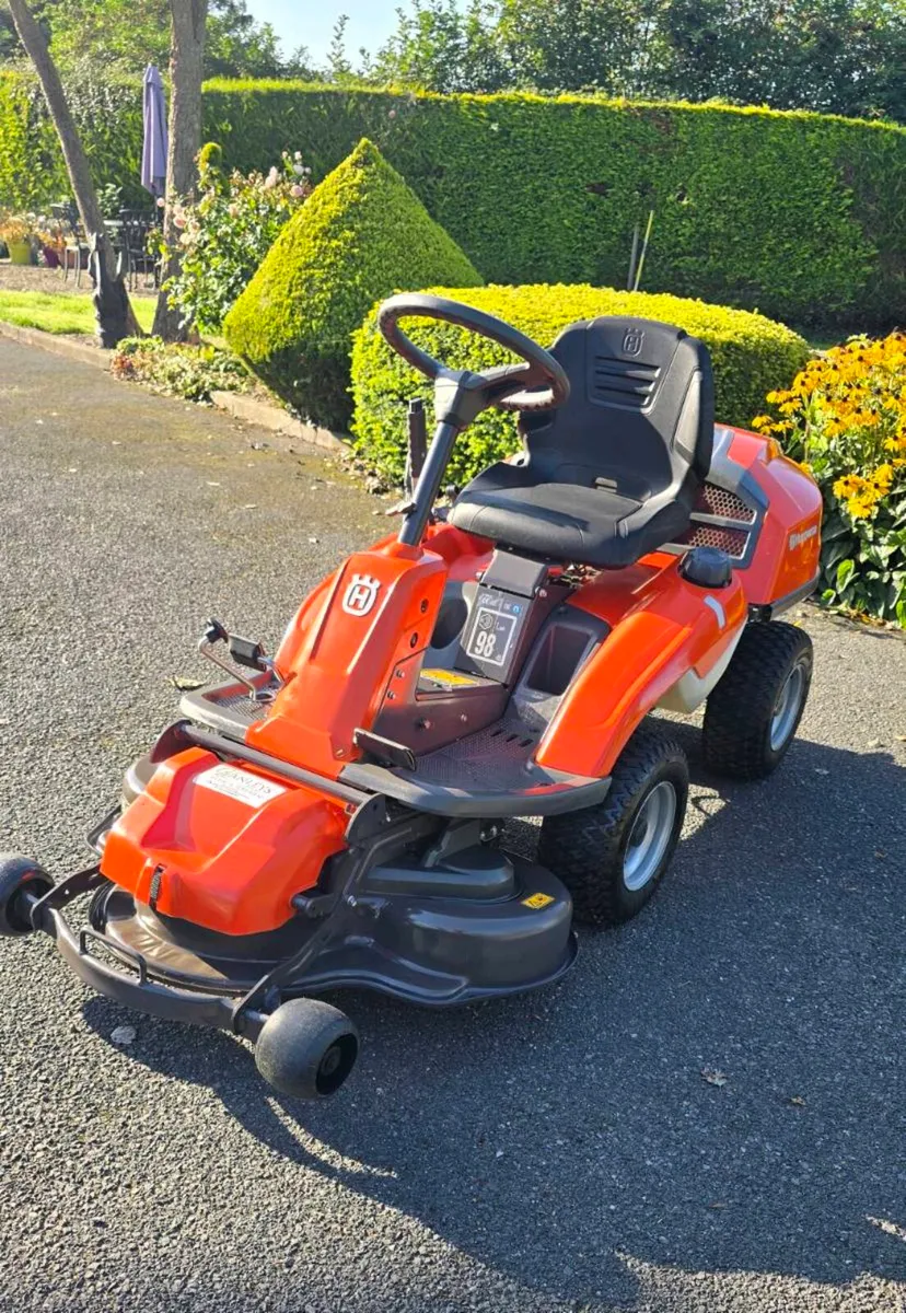 Husqvarna R214TC 2022 - Image 2