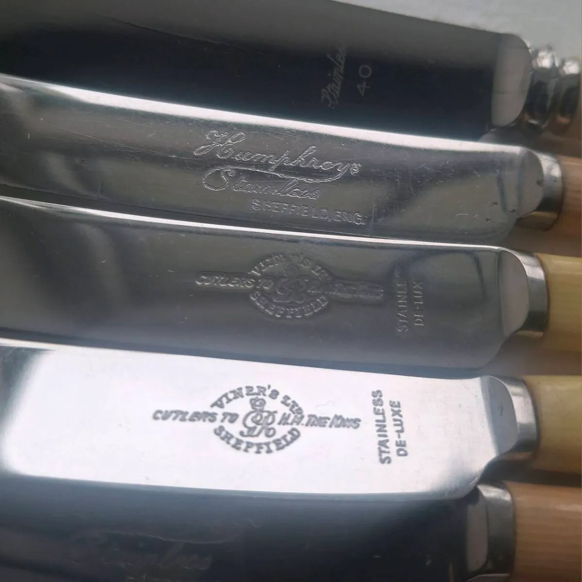 1930s/40s Faux Bone Handle Dinner Knives - Image 3