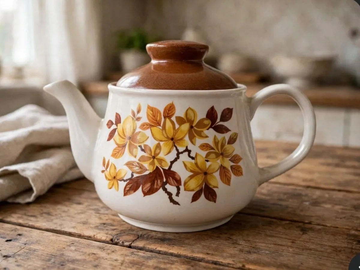 1950s Sadler 5 cup tea pot - Image 2