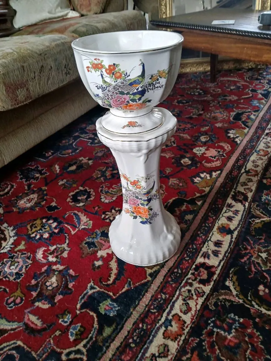 Jardiniere - Image 1