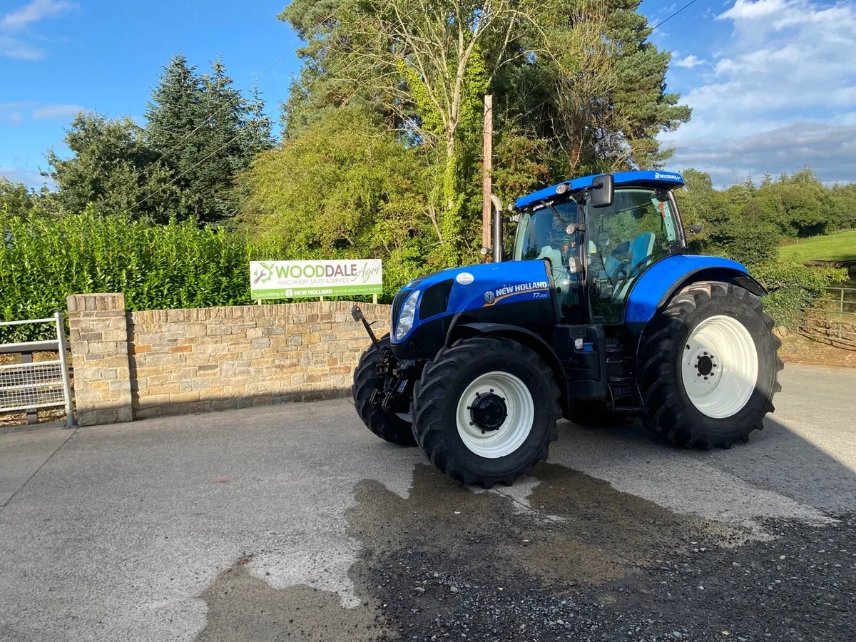 New Holland T7200 - Image 2