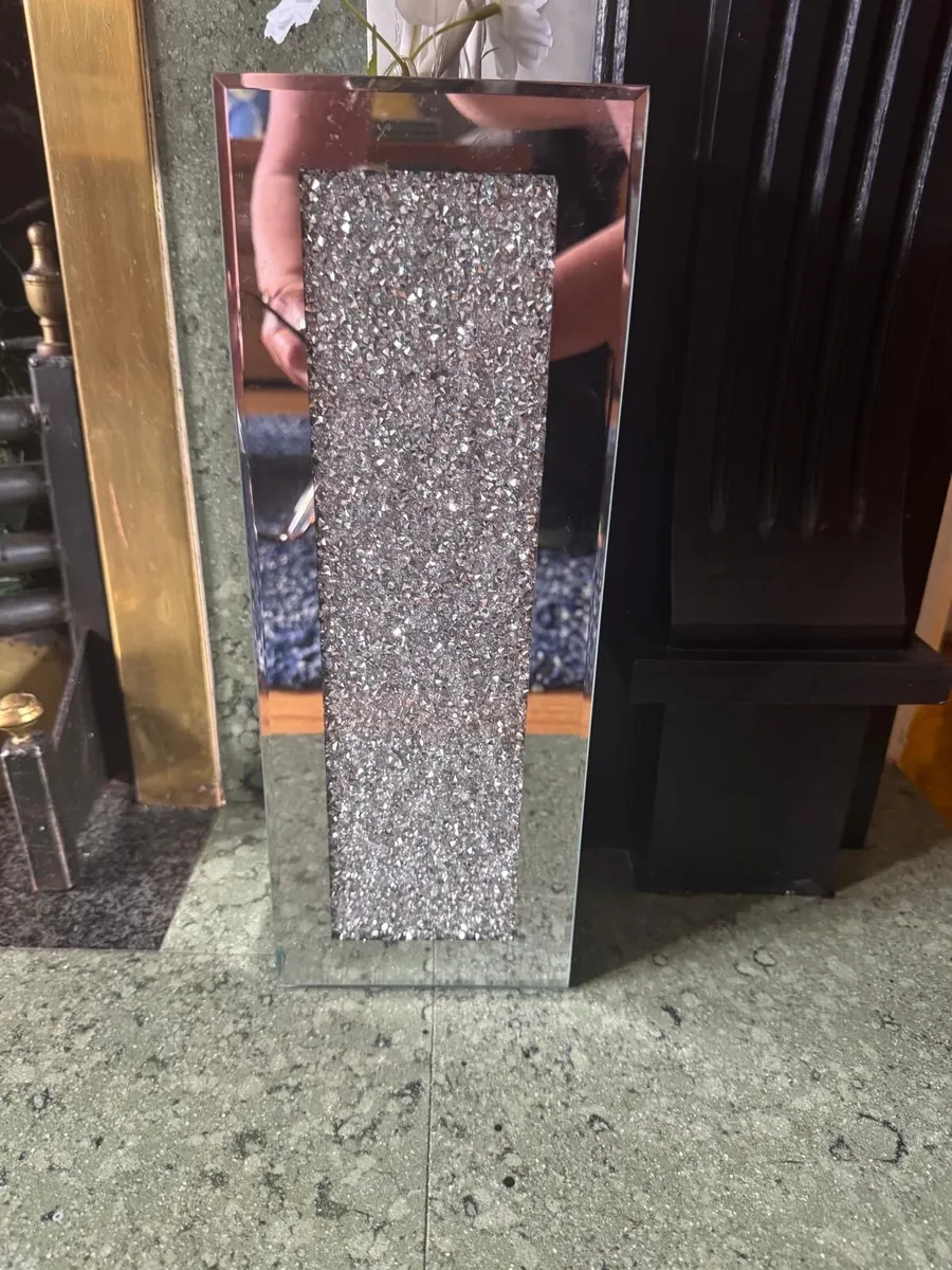 Glass vases - Image 1
