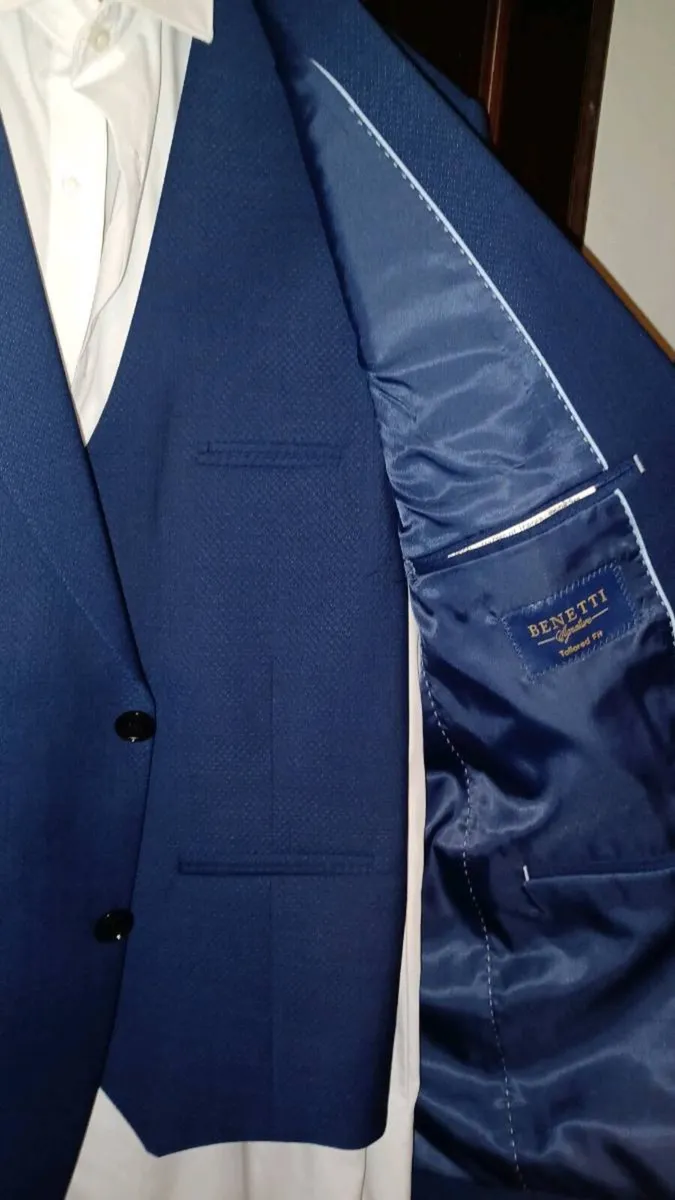 Benetti 3 piece Suit - Image 3
