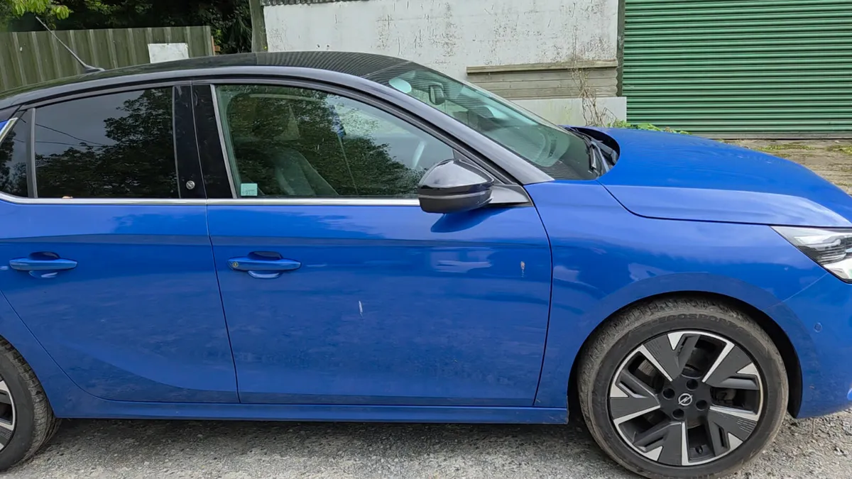 Opel Corsa 2020 Elite 136 PS Electric 104km - Image 2