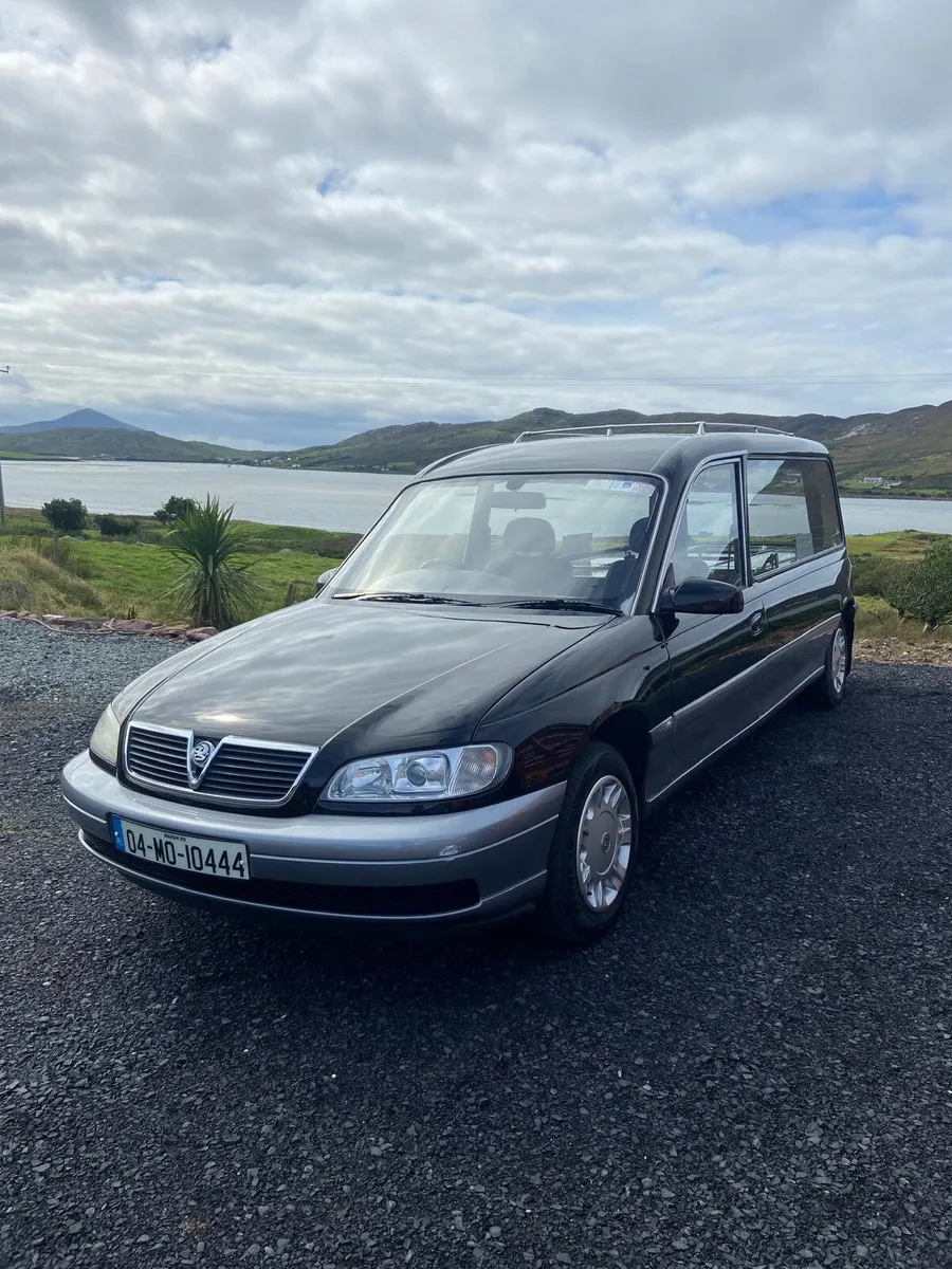 2004 Vauxhall Omega Hearse - Image 1