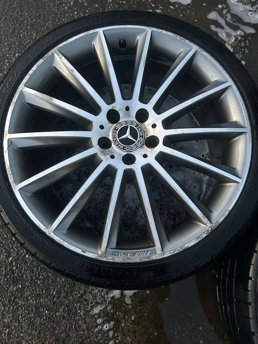 20 inch Mercedes alloy wheels - Image 1