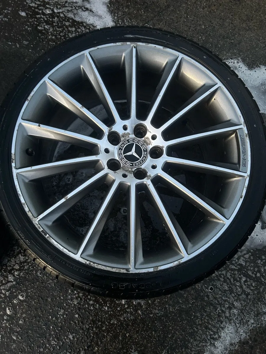 20 inch Mercedes alloy wheels - Image 3