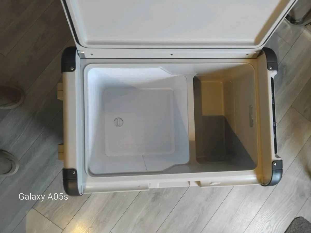 12 volt fridge - Image 2