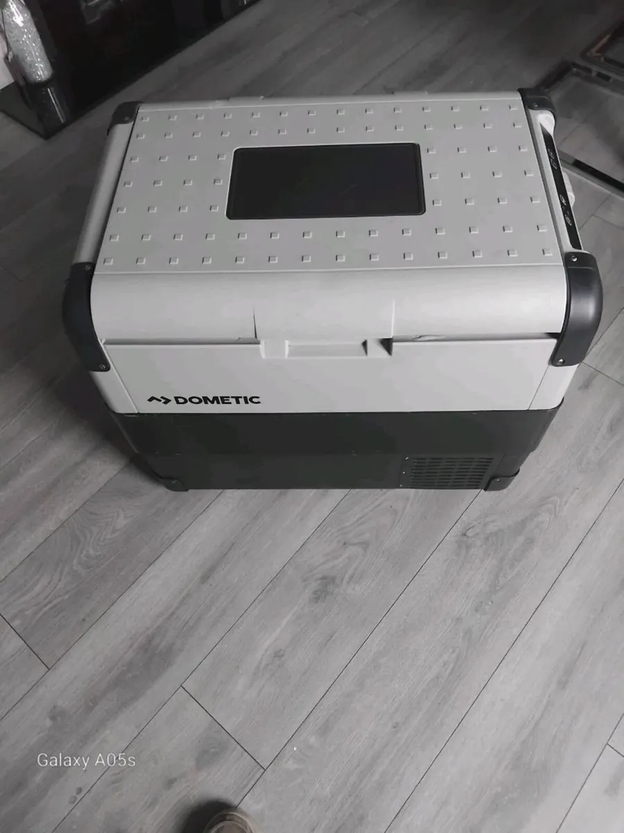 12 volt fridge - Image 1
