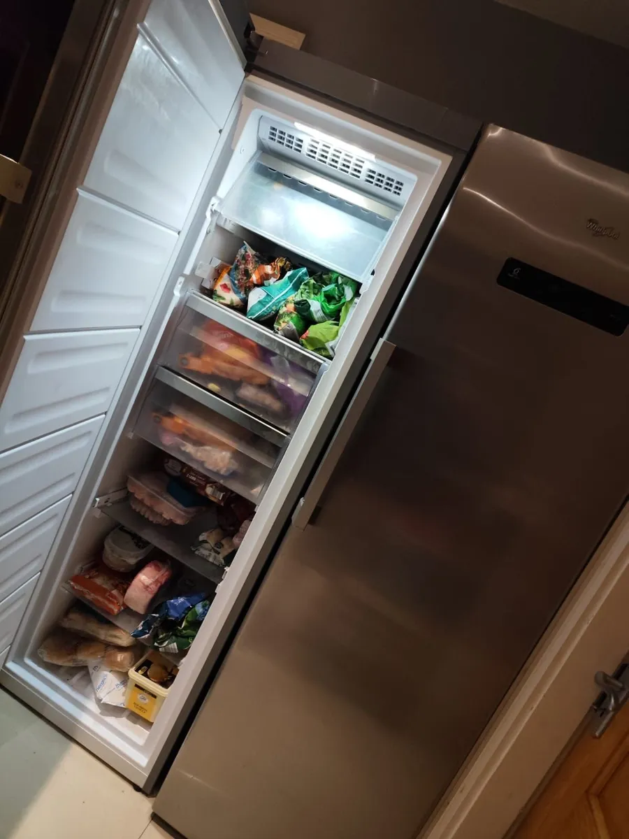 fridge and freezer - Image 4