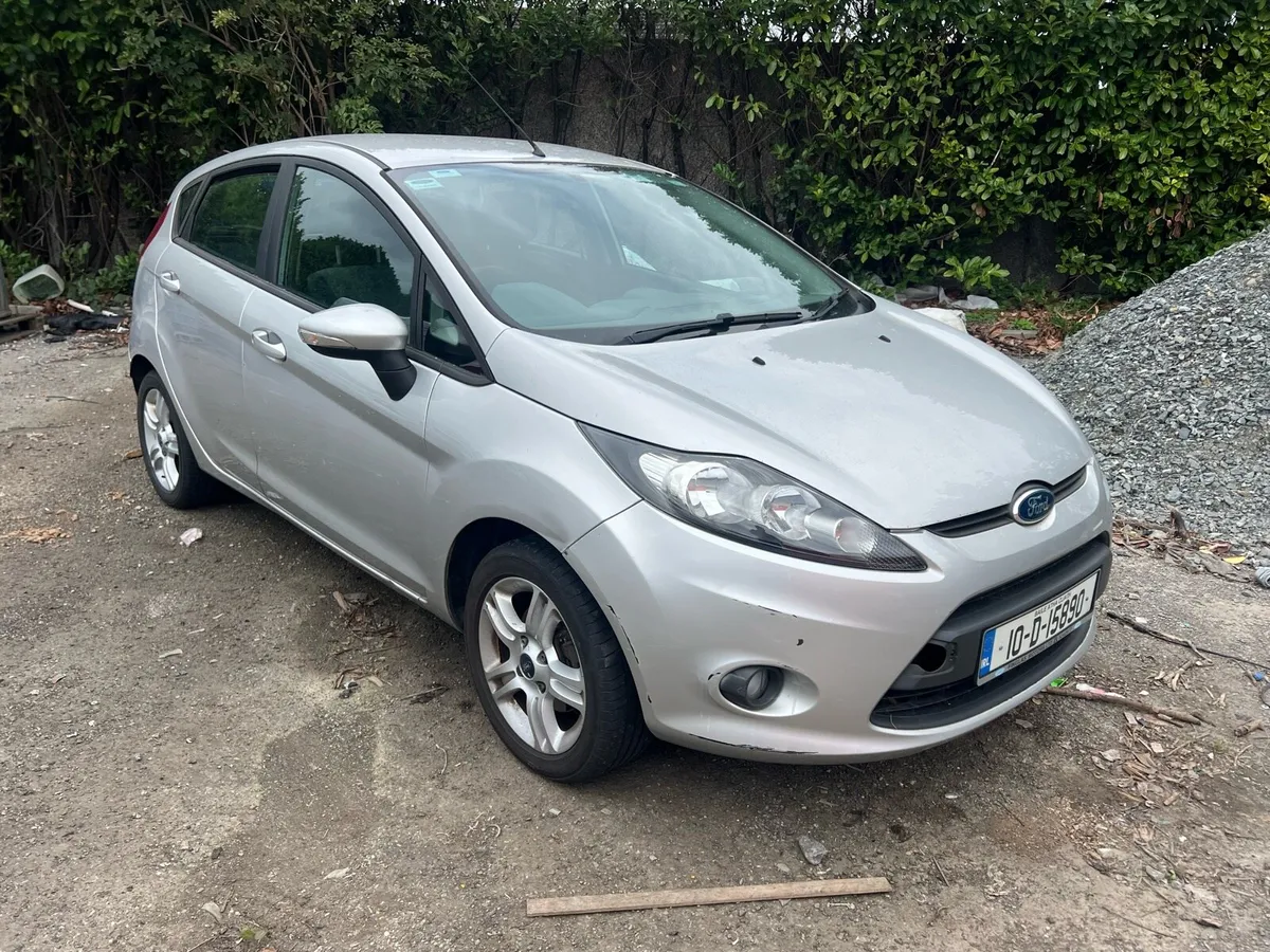 2010 Ford fiesta only 80kms! - Image 1