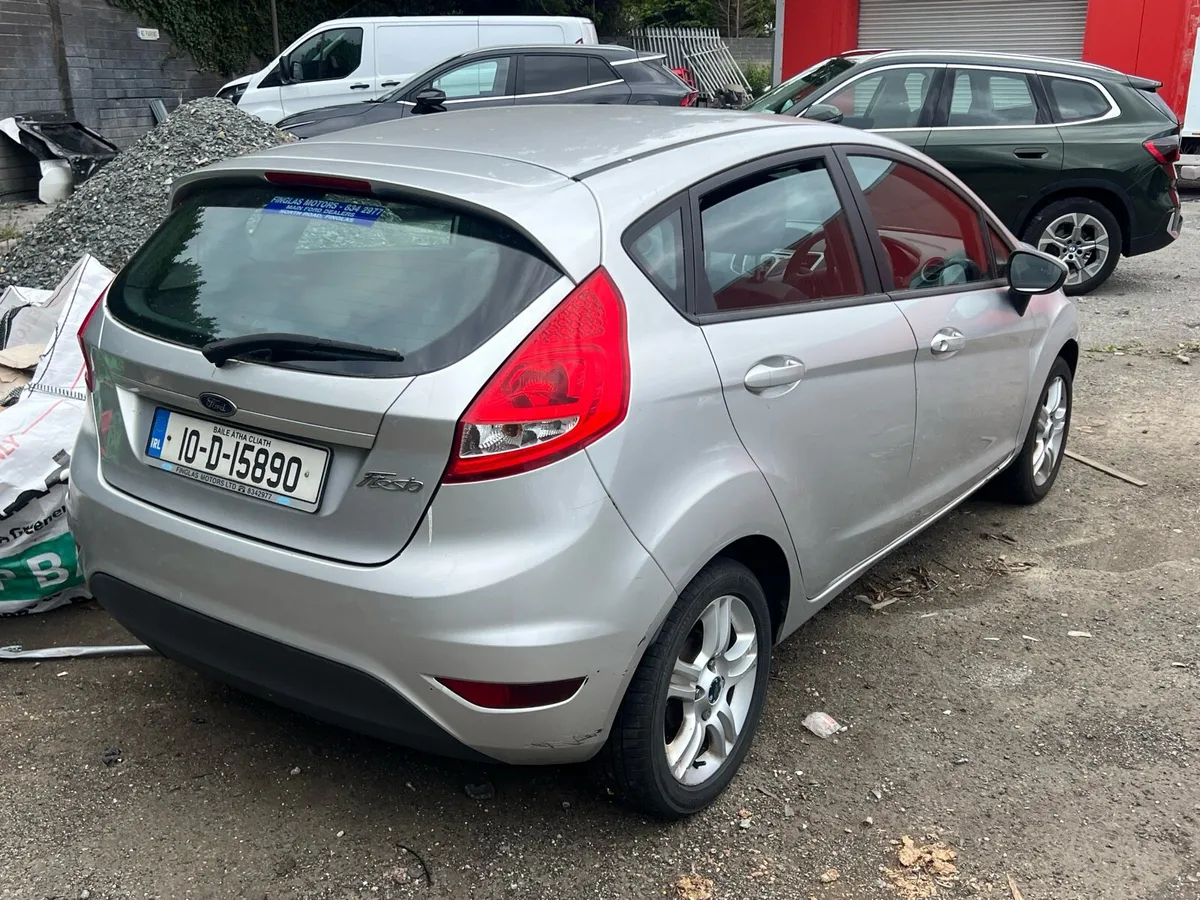 2010 Ford fiesta only 80kms! - Image 3