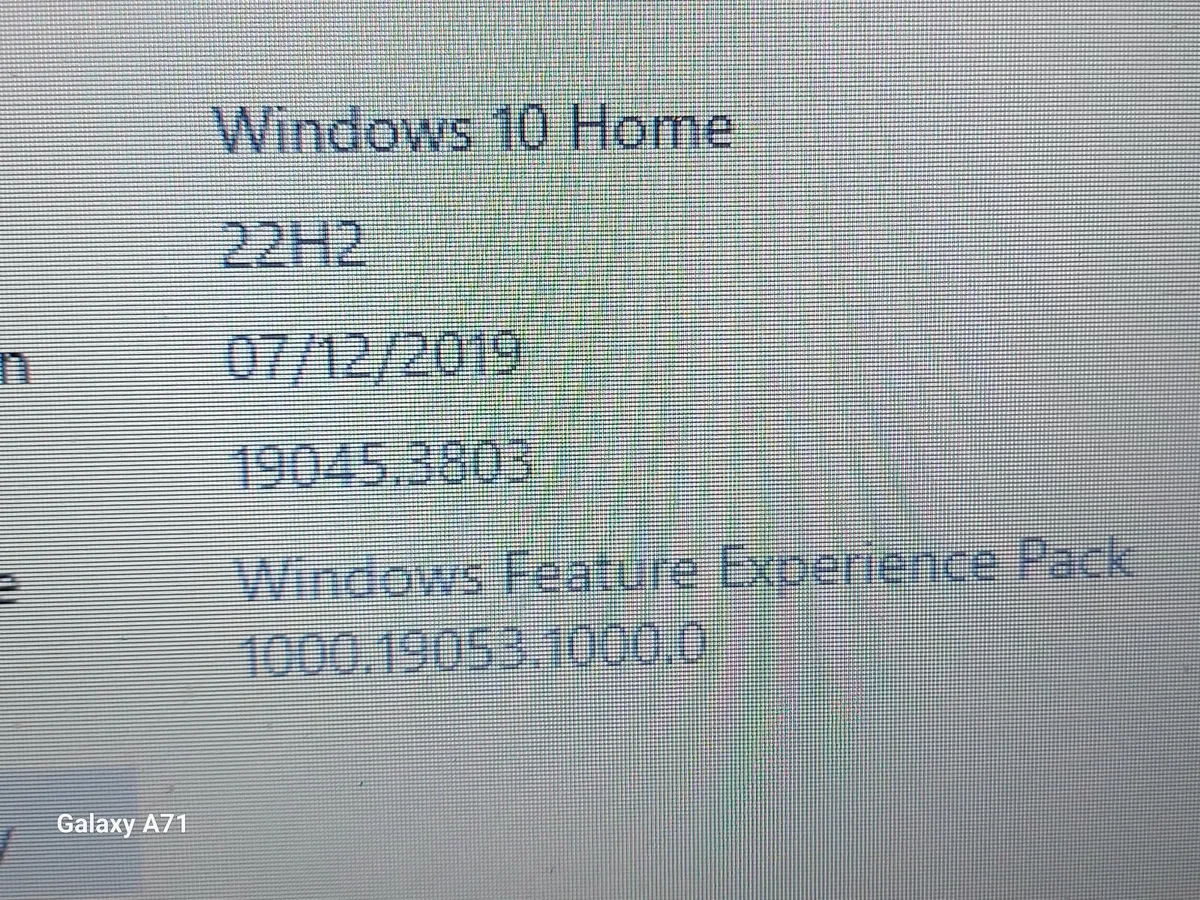 HP Laptop, 14 inch Red, Intel Core i3-7020 CPU 2.3 - Image 2