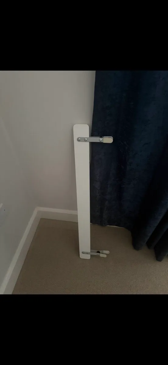 Cot that converts to toddler bed - Image 4