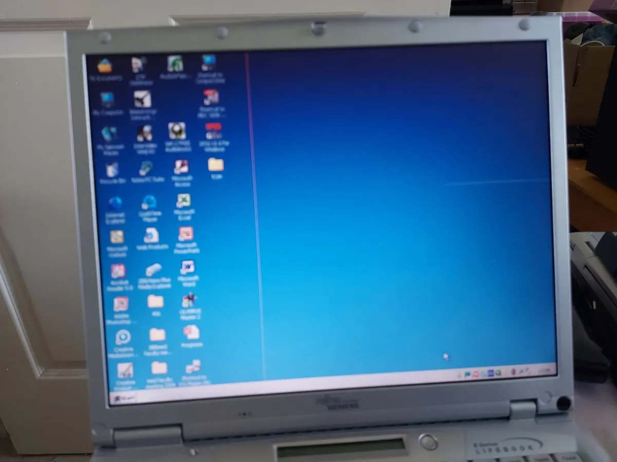 Rare Vintage Fujitsu Siemens Lifebook, E Series, F - Image 2