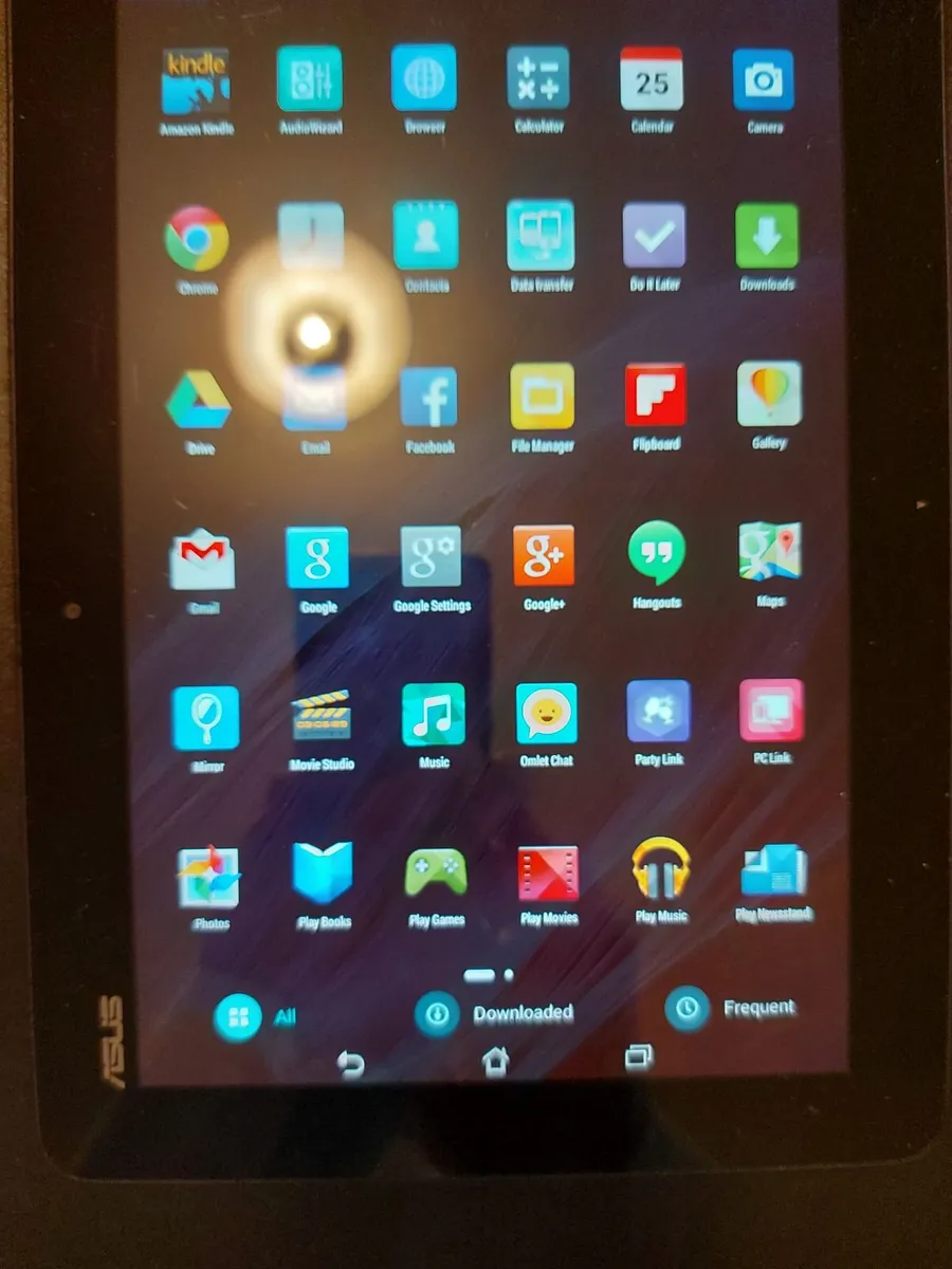 ASUS 10.1 inch Tablet. Model K010, 8GB, in excelle - Image 2
