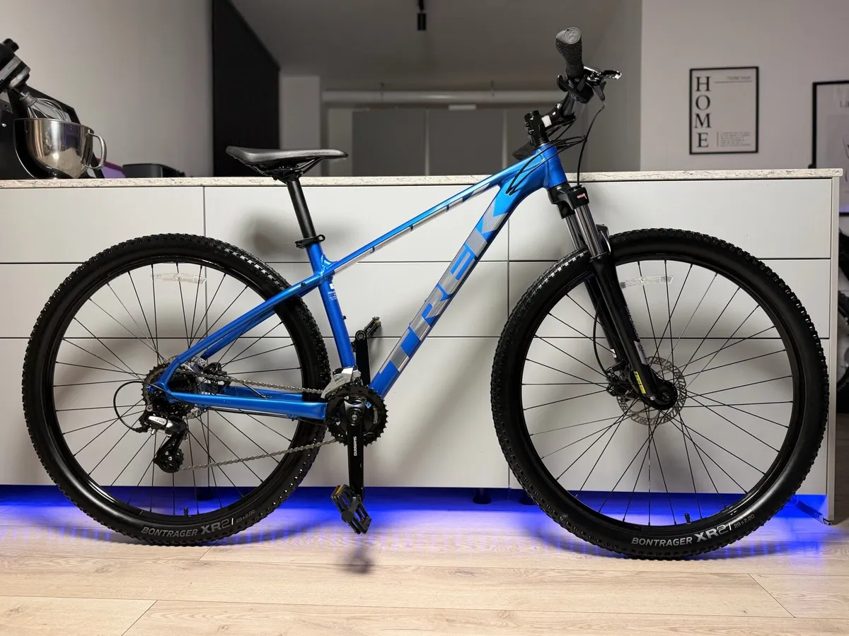 TREK Marlin 6 Bike - Image 1