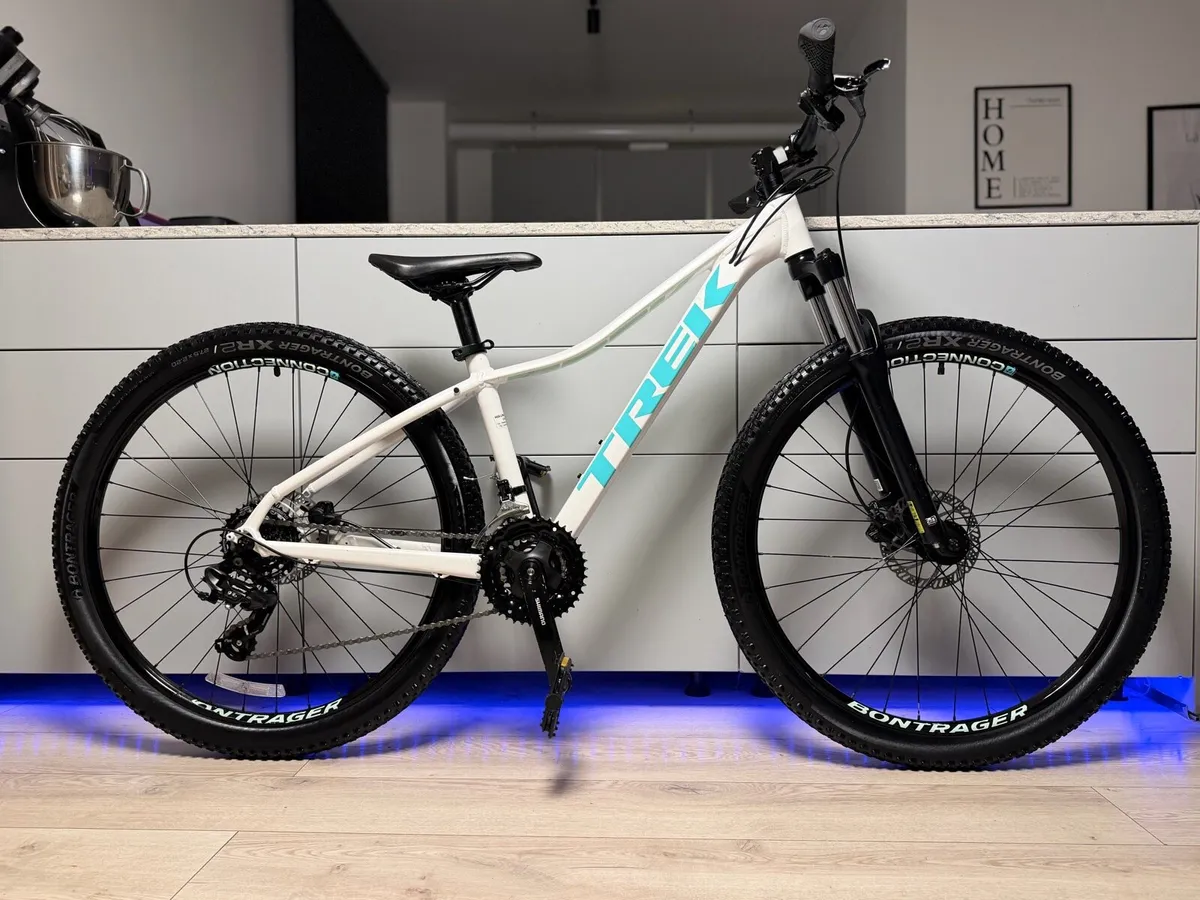 TREK Marlin 5 Bike - Image 1