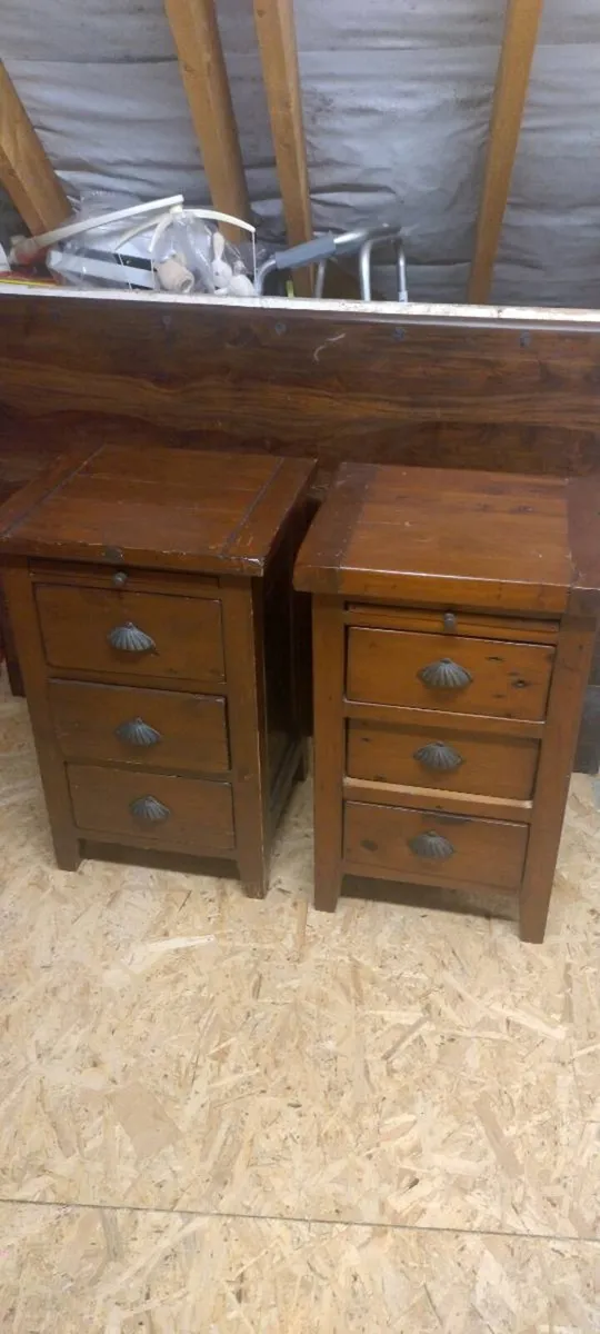 2 lockers - Image 1
