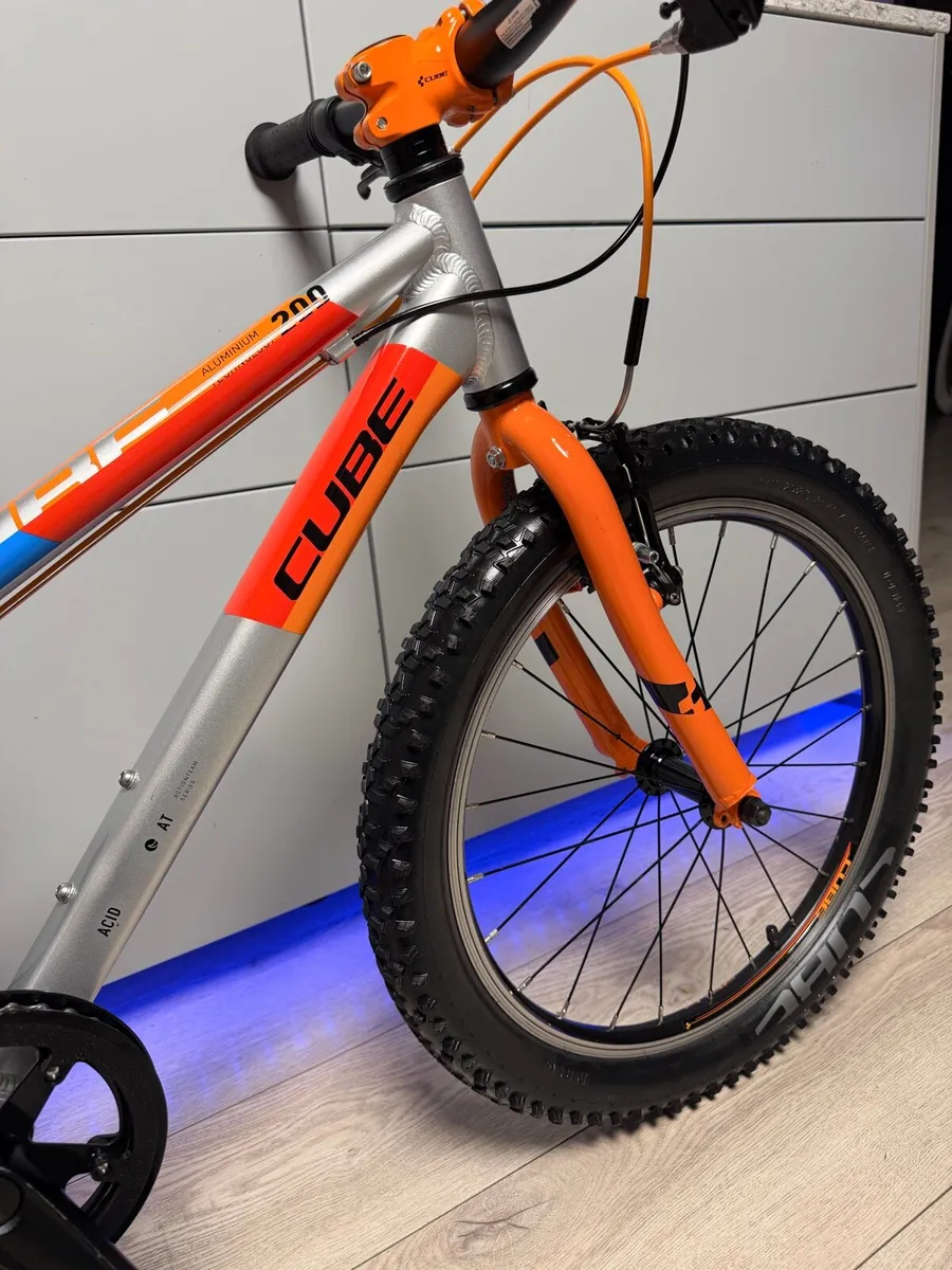 CUBE 200 Actionteam Kids Bike 20 inch (Like New) - Image 3