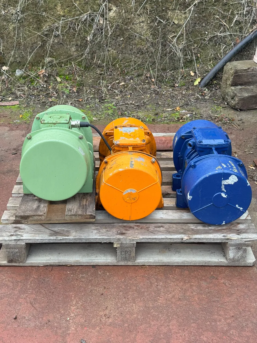DRYING SCREEN VIBRATING MOTORS - Image 1