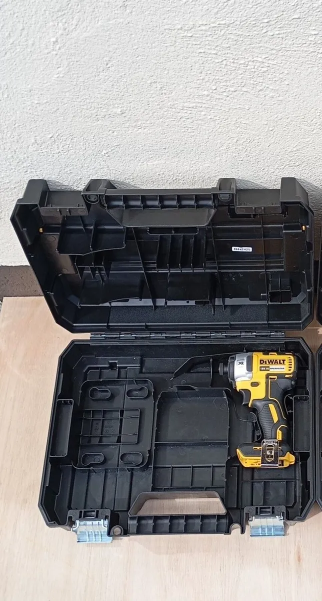 DeWalt dcf887 Impact Driver (New) - Image 2