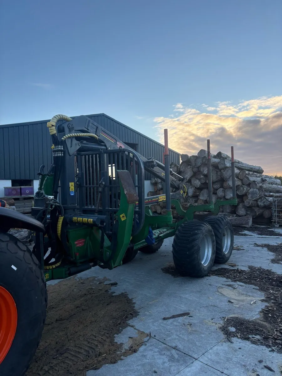 Farma T12 log trailer - Image 1