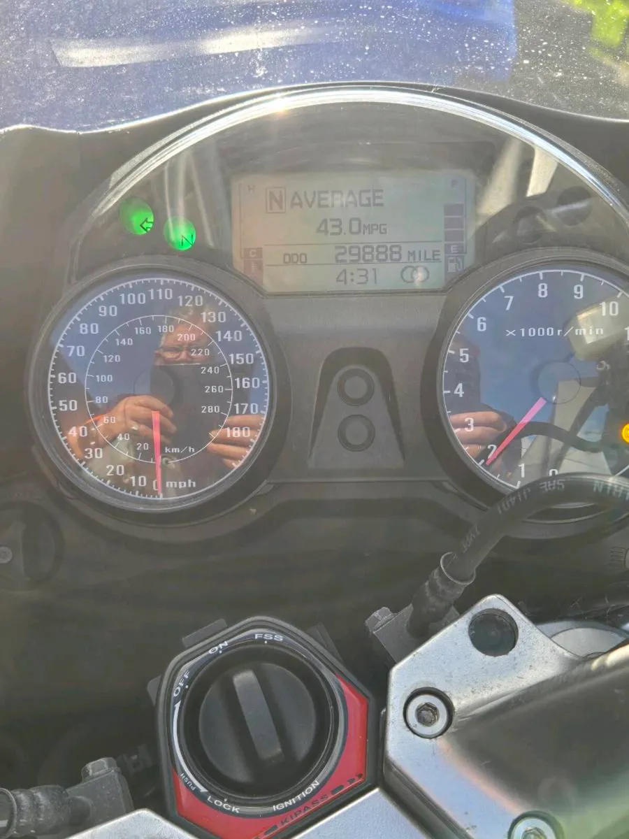 Kawasaki GTR 1400 2011 - Image 1