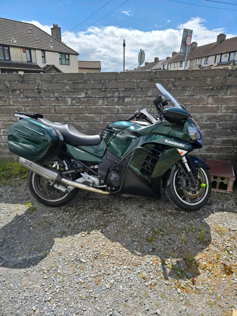 Kawasaki GTR 1400 2011 - Image 4
