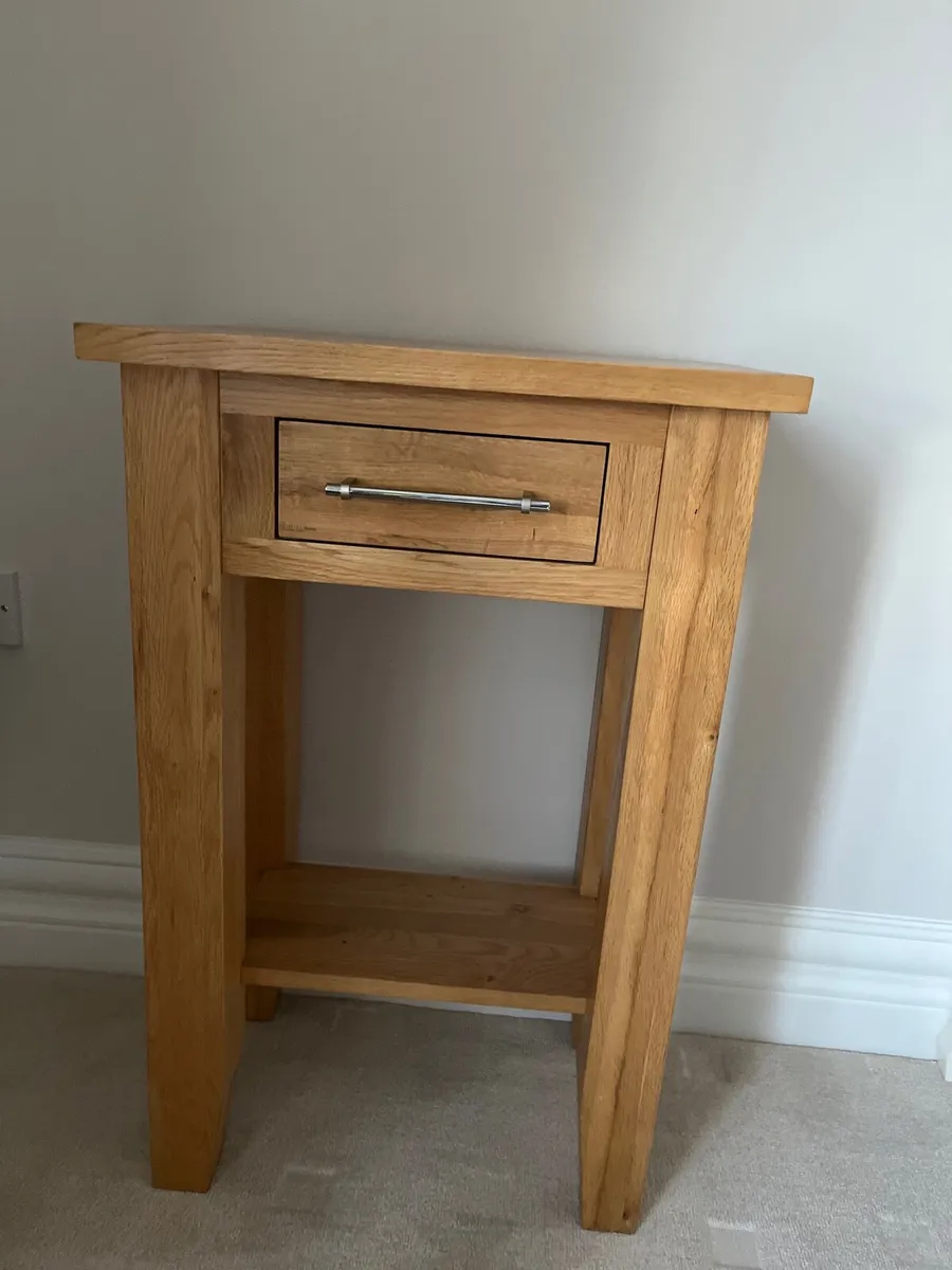 Table lamp