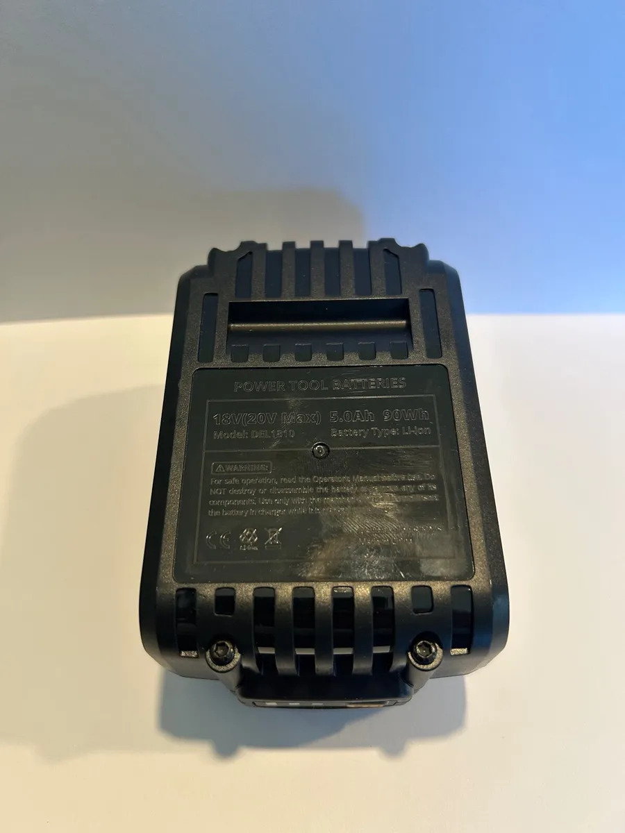 Makita LXT 18v 5Ah Lithium Ion Battery - Image 4
