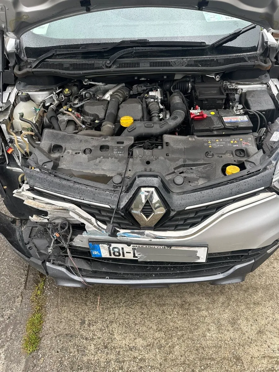 Renault Captur 2018 Signature S Low mileage - Image 4