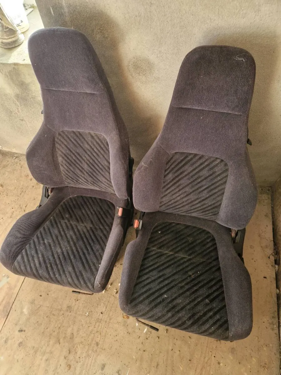 Honda seats - Image 1