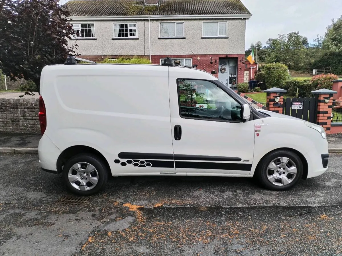 Opel Combo - Image 2