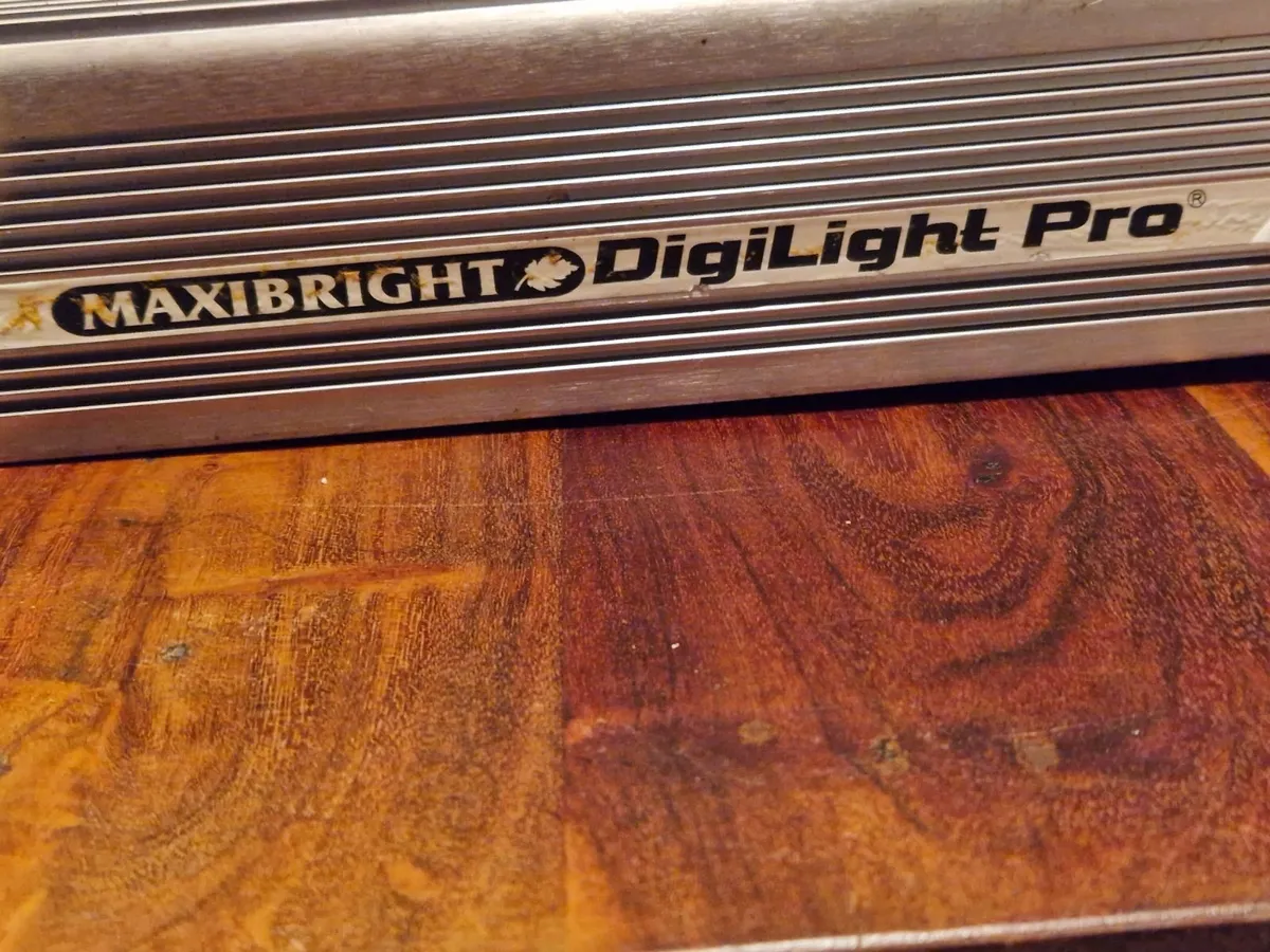 Maxibright DigiLight ProSelect Dimmable 600W Light - Image 2