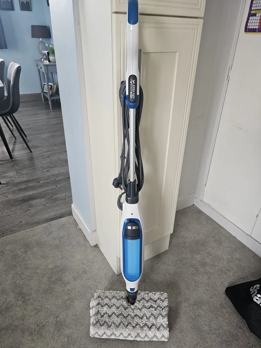 Shark floor steam cleaner and hoover - Image 3