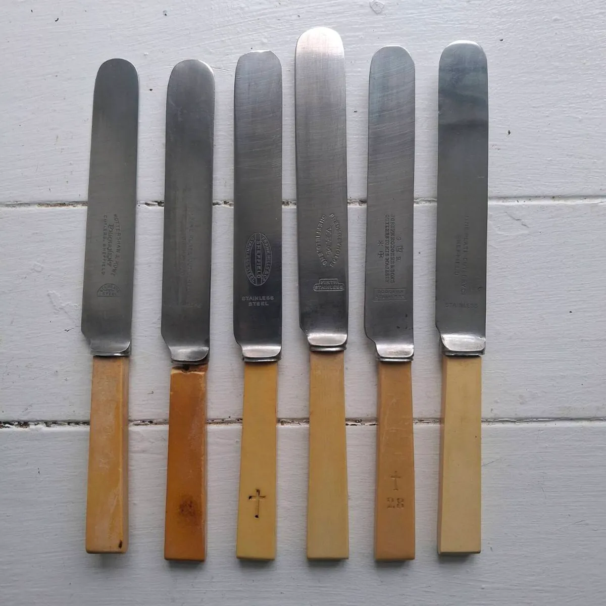 Faux Bone Handle Butter Knives - Image 3