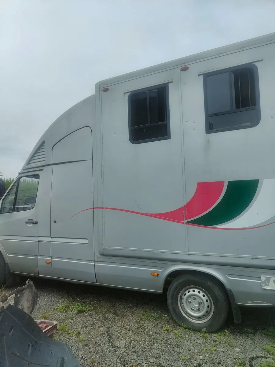 Mercedes-Benz Sprinter 2005 - Image 1