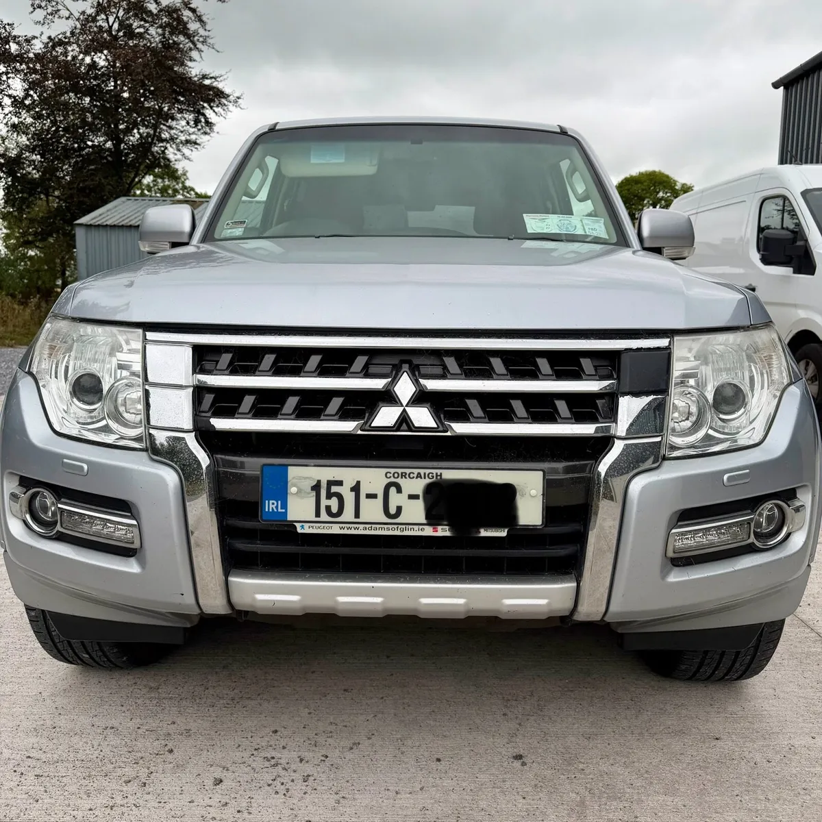 Mitsubishi Pajero Commercial LWB - Image 3